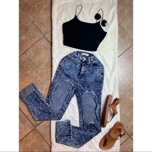 Vibrant high waisted jeans